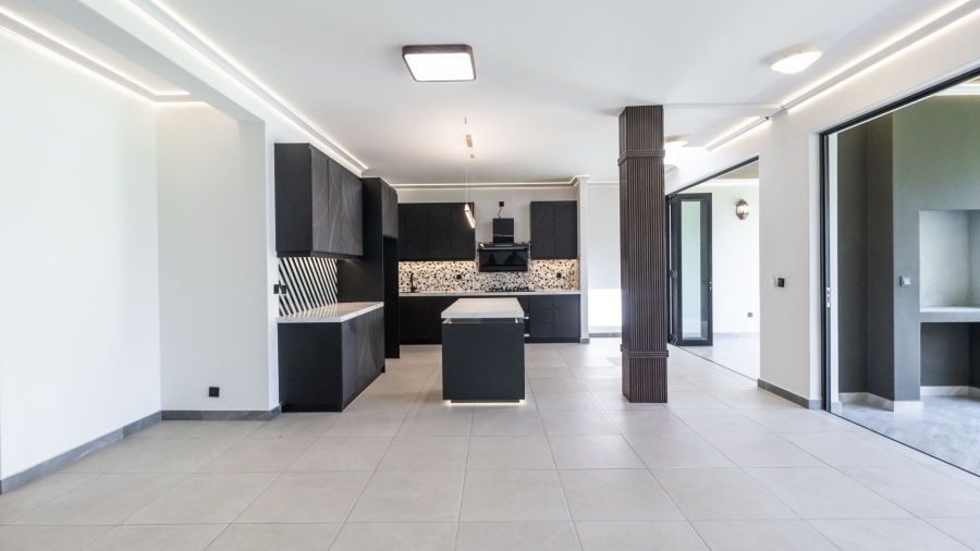 4 Bedroom Property for Sale in Sandown Western Cape